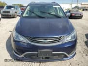 ✅ 2018 Chrysler Pacifica Hybrid Limited • VIN: 2C4RC1N71JR109620 • Lot: 82207345. Wystawiony na Copart z przebiegiem 115 531 mil. Bezpłatny archiwum sprzedaży aukcyjnych z USA i szczegółowy raport historii pojazdu na DreamBid. Zdjęcie 5.