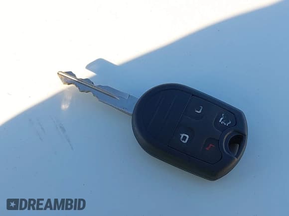 ✅ 2007 Ford Mustang Deluxe • VIN: 1ZVHT80N475210616 • Lot: 43895736. Listed on IAAI with 205,099 mi. Free auction sales archive from the USA and detailed vehicle history report at DreamBid. Image 11.