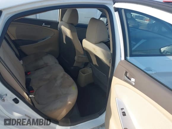 ✅ 2014 Hyundai Accent GLS • VIN: KMHCT4AE7EU664460 • Лот: 43136071. Опубликован ранее на IAAI с пробегом 123 388 миль. Бесплатный доступ к архиву аукционных продаж из США и подробный отчёт об истории автомобиля на DreamBid. Изображение 8.