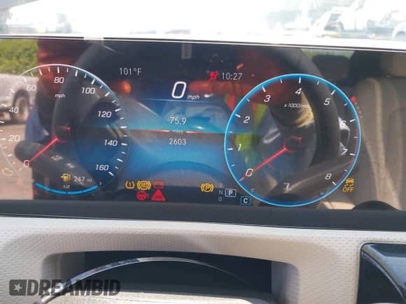 2023 Mercedes-Benz CLA 250 z VIN W1K5J4GB2PN412599, wystawiony jako IAAI lot #42912264 z przebiegiem 2 603 mil mil oraz . Historia ofert i sprzedaży dostępna na DreamBid. Obrazek 7.