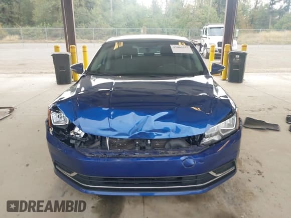 ✅ 2017 Volkswagen Passat SE • VIN: 1VWBT7A30HC047151 • Lot: 43005937. Listed on IAAI with 66,136 mi. Free auction sales archive from the USA and detailed vehicle history report at DreamBid. Image 13.