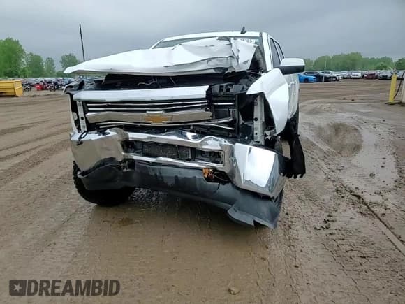 ✅ 2015 Chevrolet Silverado 2500HD LT • VIN: 1GC1KVE86FF541490 • Лот: 58498385. Опубликован ранее на Copart с пробегом 230 373 миль. Бесплатный доступ к архиву аукционных продаж из США и подробный отчёт об истории автомобиля на DreamBid. Изображение 13.