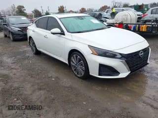 ✅ 2023 Nissan Altima SL • VIN: 1N4BL4EW0PN338389 • Лот: 43543483. Опубликован ранее на IAAI с пробегом 71 244 миль. Бесплатный доступ к архиву аукционных продаж из США и подробный отчёт об истории автомобиля на DreamBid. Изображение 1.