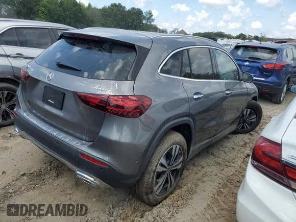 ✅ 2025 Mercedes-Benz GLA 250 • VIN: W1N4N4HB8SJ693230 • Лот: 68119815. Опубликован ранее на Copart с пробегом 7 610 миль. Бесплатный доступ к архиву аукционных продаж из США и подробный отчёт об истории автомобиля на DreamBid. Изображение 3.