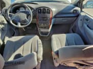 ✅ 2004 Chrysler Town & Country LX • VIN: 2C4GP44R54R616072 • Lot: 95545495. Listed on Copart with 147,704 mi. Free auction sales archive from the USA and detailed vehicle history report at DreamBid. Image 8.