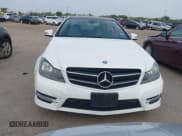 ✅ 2015 Mercedes-Benz C 250 • VIN: WDDGJ4HB9FG370183 • Lot: 42670705. Wystawiony na IAAI z przebiegiem 127 582 mil. Bezpłatny archiwum sprzedaży aukcyjnych z USA i szczegółowy raport historii pojazdu na DreamBid. Zdjęcie 12.