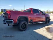 ✅ 2022 Chevrolet Silverado 2500HD LTZ • VIN: 1GC4YPEY5NF326186 • Lot: 82593695. Wystawiony na Copart z przebiegiem 40 767 mil. Bezpłatny archiwum sprzedaży aukcyjnych z USA i szczegółowy raport historii pojazdu na DreamBid. Zdjęcie 3.