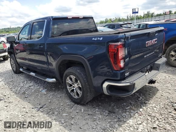 ✅ 2022 GMC Sierra 1500 SLE • VIN: 3GTUUBED6NG615636 • Лот: 57758405. Опубликован ранее на Copart с пробегом 67 144 миль. Бесплатный доступ к архиву аукционных продаж из США и подробный отчёт об истории автомобиля на DreamBid. Изображение 2.