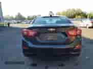 2018 Chevrolet Cruze LT z VIN 1G1BE5SM9J7224392, wystawiony jako Copart lot #82199325 z przebiegiem 156 330 mil mil oraz Szkoda całkowita • Salvage title. Historia ofert i sprzedaży dostępna na DreamBid. Obrazek 6.