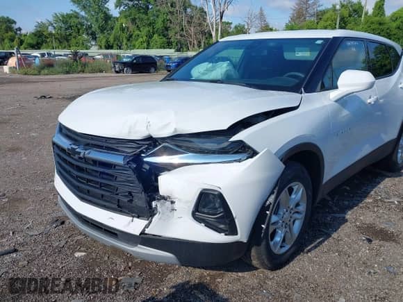 2021 Chevrolet Blazer LT z VIN 3GNKBCR4XMS584620, wystawiony jako IAAI lot #39878731 z przebiegiem 20 731 mil mil oraz . Historia ofert i sprzedaży dostępna na DreamBid. Obrazek 6.