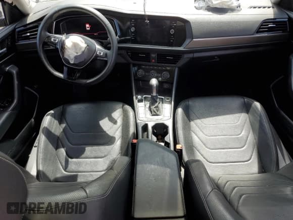 ✅ 2019 Volkswagen Jetta SEL Premium • VIN: 3VWGB7BU8KM133538 • Lot: 50101564. Wystawiony na Copart z przebiegiem 53 901 mil. Bezpłatny archiwum sprzedaży aukcyjnych z USA i szczegółowy raport historii pojazdu na DreamBid. Zdjęcie 8.