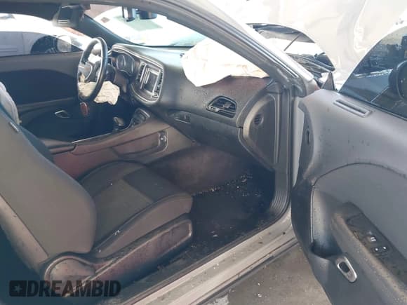 ✅ 2018 Dodge Challenger R/T • VIN: 2C3CDZBT1JH131114 • Lot: 43547255. Listed on IAAI with 67,641 mi. Free auction sales archive from the USA and detailed vehicle history report at DreamBid. Image 5.