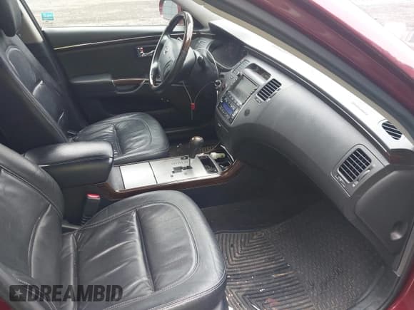 ✅ 2009 Hyundai Azera Limited • VIN: KMHFC46F79A372233 • Лот: 42522389. Опубликован ранее на IAAI с пробегом 193 783 миль. Бесплатный доступ к архиву аукционных продаж из США и подробный отчёт об истории автомобиля на DreamBid. Изображение 5.