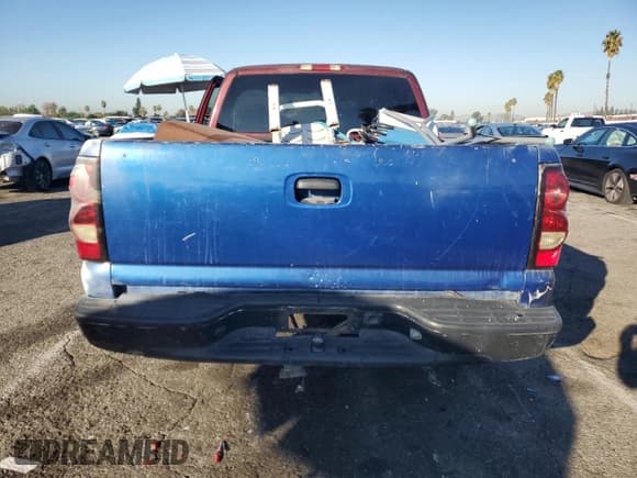 ✅ 2003 Chevrolet Silverado 1500 LS • VIN: 2GCEC19XX31141704 • Lot: 82663705. Listed on Copart with 214,122 mi. Free auction sales archive from the USA and detailed vehicle history report at DreamBid. Image 6.