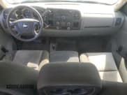 ✅ 2009 Chevrolet Silverado 2500HD Work Truck • VIN: 1GCHK43K59F190003 • Lot: 80209845. Wystawiony na Copart z przebiegiem 170 162 mil. Bezpłatny archiwum sprzedaży aukcyjnych z USA i szczegółowy raport historii pojazdu na DreamBid. Zdjęcie 8.