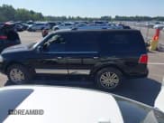 ✅ 2007 Lincoln Navigator • VIN: 5LMFU27577LJ08290 • Lot: 43266950. Wystawiony na IAAI z przebiegiem 193 875 mil. Bezpłatny archiwum sprzedaży aukcyjnych z USA i szczegółowy raport historii pojazdu na DreamBid. Zdjęcie 15.