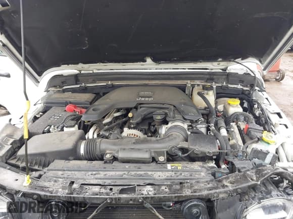 ✅ 2018 Jeep Wrangler Unlimited Rubicon • VIN: 1C4HJXFG6JW301254 • Lot: 41654089. Wystawiony na IAAI z przebiegiem 71 364 mil. Bezpłatny archiwum sprzedaży aukcyjnych z USA i szczegółowy raport historii pojazdu na DreamBid. Zdjęcie 10.