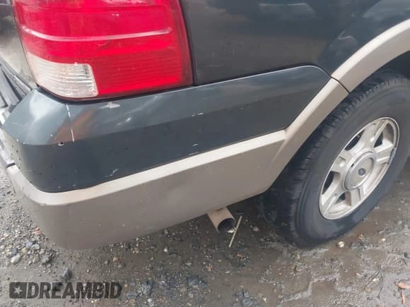 ✅ 2003 Ford Expedition Eddie Bauer • VIN: 1FMEU17L33LA25280 • Lot: 43589602. Wystawiony na IAAI z przebiegiem Nie podano. Bezpłatny archiwum sprzedaży aukcyjnych z USA i szczegółowy raport historii pojazdu na DreamBid. Zdjęcie 12.