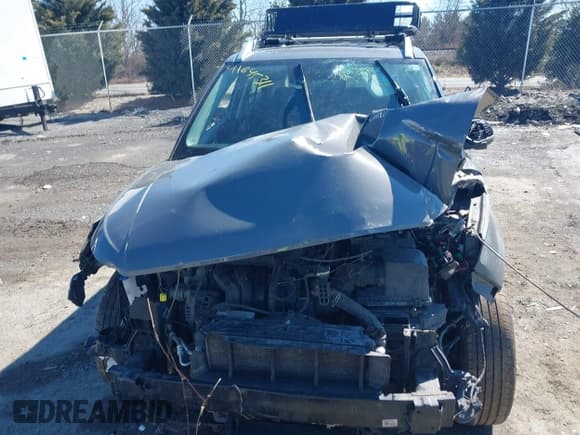 ✅ 2021 Hyundai Venue SEL • VIN: KMHRC8A34MU106323 • Lot: 41645311. Listed on IAAI with 94,312 mi. Free auction sales archive from the USA and detailed vehicle history report at DreamBid. Image 13.