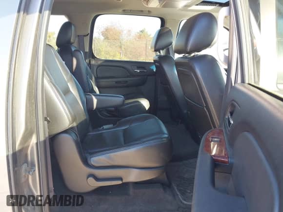 2012 Chevrolet Suburban LTZ с VIN 1GNSKKE70CR219696, выставлен на аукционе IAAI как лот 43541545 с пробегом 217 079 миль миль и . История ставок и продаж доступна на DreamBid. Изображение 8.