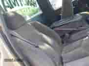 2006 Chevrolet Silverado 1500 Work Truck z VIN 3GCEC14X86G259897, wystawiony jako IAAI lot #42555732 z przebiegiem 150 603 mil mil oraz . Historia ofert i sprzedaży dostępna na DreamBid. Obrazek 5.