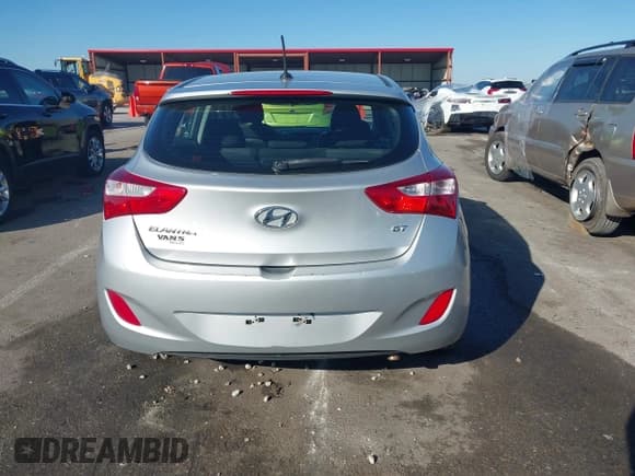 ✅ 2014 Hyundai Elantra • VIN: KMHD35LH8EU189953 • Lot: 43415981. Listed on IAAI with 145,878 mi. Free auction sales archive from the USA and detailed vehicle history report at DreamBid. Image 16.