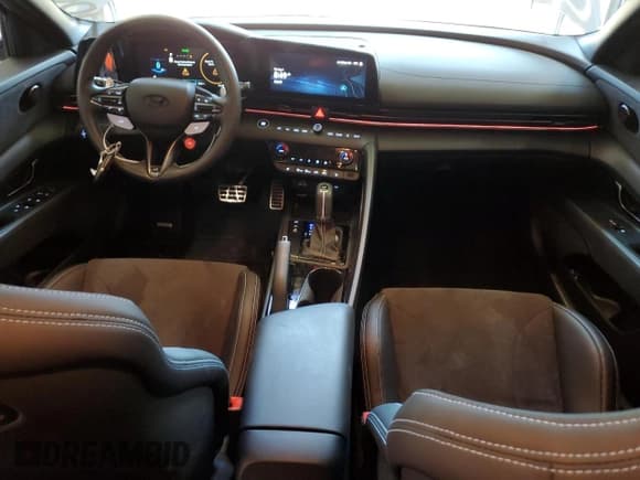 ✅ 2025 Hyundai Elantra • VIN: KMHLW4DK6SU023241 • Lot: 67728135. Listed on Copart with 11,610 mi. Free auction sales archive from the USA and detailed vehicle history report at DreamBid. Image 8.