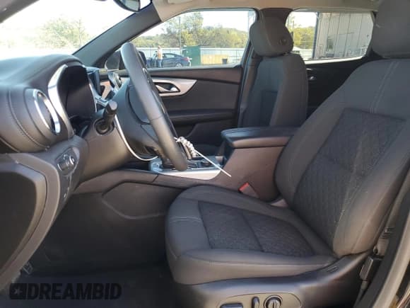 ✅ 2022 Chevrolet Blazer LT • VIN: 3GNKBCR45NS134777 • Lot: 86493125. Wystawiony na Copart z przebiegiem 79 943 mil. Bezpłatny archiwum sprzedaży aukcyjnych z USA i szczegółowy raport historii pojazdu na DreamBid. Zdjęcie 7.