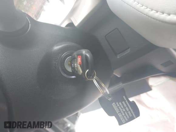 ✅ 2013 Toyota RAV4 XLE • VIN: 2T3RFREV9DW088966 • Lot: 42295186. Listed on IAAI with 90,979 mi. Free auction sales archive from the USA and detailed vehicle history report at DreamBid. Image 11.