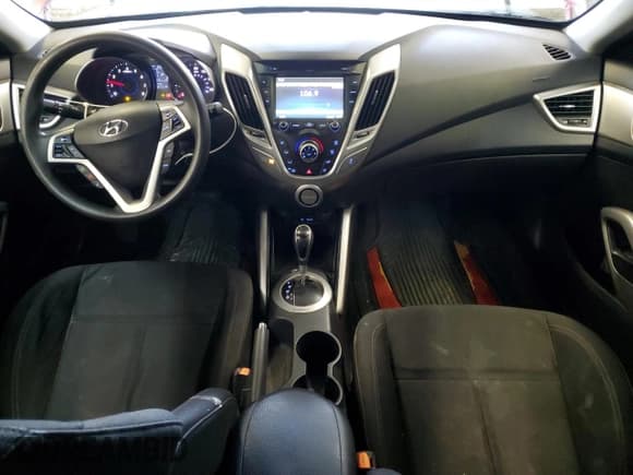 ✅ 2015 Hyundai Veloster RE:FLEX • VIN: KMHTC6AD5FU228663 • Lot: 88442525. Wystawiony na Copart z przebiegiem 165 114 mil. Bezpłatny archiwum sprzedaży aukcyjnych z USA i szczegółowy raport historii pojazdu na DreamBid. Zdjęcie 8.