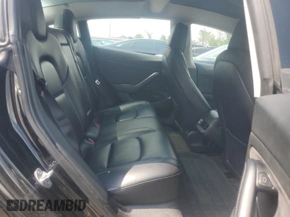 ✅ 2022 Tesla Model 3 Long Range • VIN: 5YJ3E1EB4NF190425 • Lot: 64841925. Wystawiony na Copart z przebiegiem 142 316 mil. Bezpłatny archiwum sprzedaży aukcyjnych z USA i szczegółowy raport historii pojazdu na DreamBid. Zdjęcie 10.