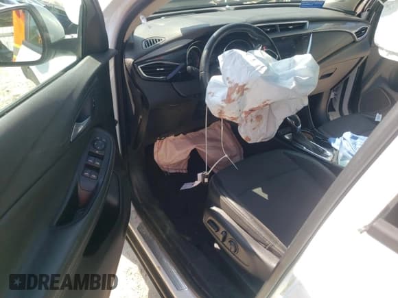 ✅ 2020 Buick Encore GX Select • VIN: KL4MMDSL7LB103911 • Лот: 64114855. Опубликован ранее на Copart с пробегом 77 100 миль. Бесплатный доступ к архиву аукционных продаж из США и подробный отчёт об истории автомобиля на DreamBid. Изображение 8.