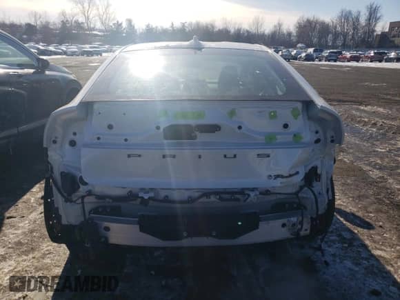 2024 Toyota Prius SE с VIN JTDACACU0R3027324, выставлен на аукционе Copart как лот 41729955 с пробегом 695 миль миль и Списание • Salvage title. История ставок и продаж доступна на DreamBid. Изображение 6.