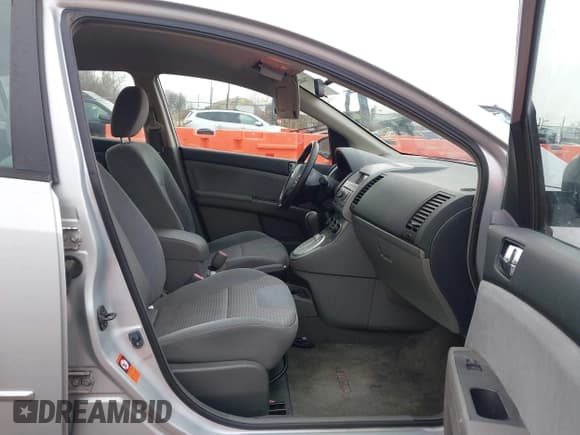 ✅ 2008 Nissan Sentra 2.0 • VIN: 3N1AB61EX8L634543 • Лот: 43784628. Опубликован ранее на IAAI с пробегом 129 278 миль. Бесплатный доступ к архиву аукционных продаж из США и подробный отчёт об истории автомобиля на DreamBid. Изображение 5.