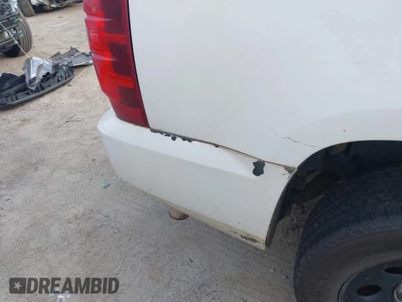 ✅ 2013 Chevrolet Tahoe Commercial • VIN: 1GNLC2E02DR311625 • Lot: 42727642. Wystawiony na IAAI z przebiegiem 158 335 mil. Bezpłatny archiwum sprzedaży aukcyjnych z USA i szczegółowy raport historii pojazdu na DreamBid. Zdjęcie 18.