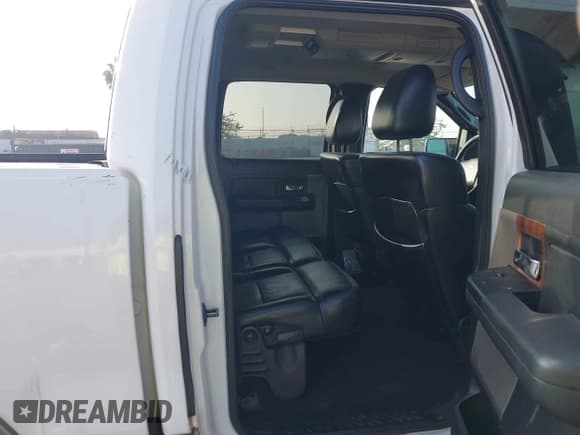 ✅ 2004 Ford F-150 XLT • VIN: 1FTPW12584FA47758 • Lot: 43825816. Listed on IAAI with 197,738 mi. Free auction sales archive from the USA and detailed vehicle history report at DreamBid. Image 8.