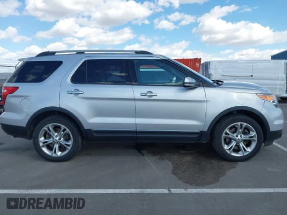 ✅ 2013 Ford Explorer Limited • VIN: 1FM5K8F86DGB72067 • Lot: 42014199. Wystawiony na IAAI z przebiegiem 210 132 mil. Bezpłatny archiwum sprzedaży aukcyjnych z USA i szczegółowy raport historii pojazdu na DreamBid. Zdjęcie 14.
