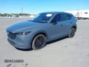 ✅ 2023 Mazda CX-5 S Preferred • VIN: JM3KFBCM4P0289418 • Lot: 43404635. Wystawiony na IAAI z przebiegiem 42 300 mil. Bezpłatny archiwum sprzedaży aukcyjnych z USA i szczegółowy raport historii pojazdu na DreamBid. Zdjęcie 2.
