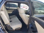 ✅ 2023 Chevrolet Traverse LS • VIN: 1GNERFKW3PJ171353 • Lot: 43230525. Wystawiony na IAAI z przebiegiem 47 401 mil. Bezpłatny archiwum sprzedaży aukcyjnych z USA i szczegółowy raport historii pojazdu na DreamBid. Zdjęcie 8.