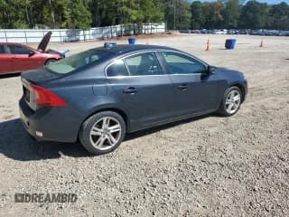 ✅ 2015 Volvo S60 T5 Drive-E Premier • VIN: YV126MFK2F1353652 • Lot: 85708235. Wystawiony na Copart z przebiegiem 135 365 mil. Bezpłatny archiwum sprzedaży aukcyjnych z USA i szczegółowy raport historii pojazdu na DreamBid. Zdjęcie 3.