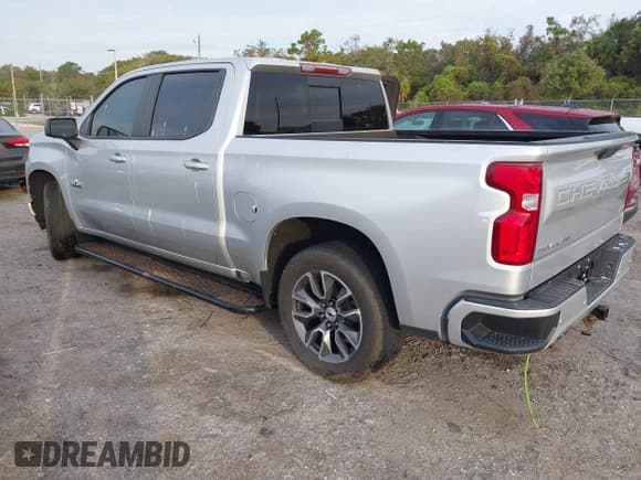 ✅ 2020 Chevrolet Silverado 1500 RST • VIN: 3GCUYEED9LG398957 • Lot: 40698196. Wystawiony na IAAI z przebiegiem 17 043 mil. Bezpłatny archiwum sprzedaży aukcyjnych z USA i szczegółowy raport historii pojazdu na DreamBid. Zdjęcie 3.