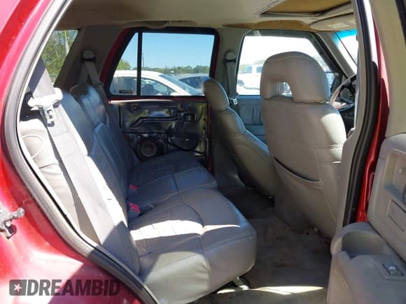 ✅ 1997 Chevrolet Blazer LS • VIN: 1GNDT13W0V2175348 • Lot: 41773422. Wystawiony na IAAI z przebiegiem 247 972 mil. Bezpłatny archiwum sprzedaży aukcyjnych z USA i szczegółowy raport historii pojazdu na DreamBid. Zdjęcie 8.