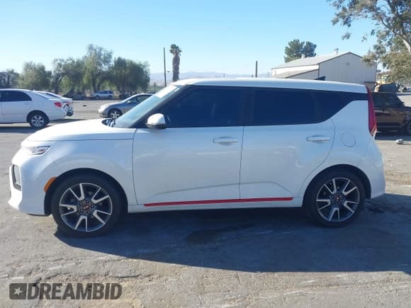 ✅ 2021 Kia Soul GT-Line • VIN: KNDJ63AU8M7745713 • Lot: 41403799. Wystawiony na IAAI z przebiegiem 87 562 mil. Bezpłatny archiwum sprzedaży aukcyjnych z USA i szczegółowy raport historii pojazdu na DreamBid. Zdjęcie 14.