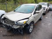 ✅ 2017 Ford Escape SE • VIN: 1FMCU0GD8HUC38401 • Лот: 43044418. Опубликован ранее на IAAI с пробегом 93 509 миль. Бесплатный доступ к архиву аукционных продаж из США и подробный отчёт об истории автомобиля на DreamBid. Изображение 18.