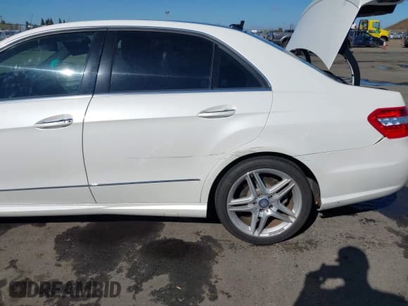 ✅ 2011 Mercedes-Benz E 350 Luxury • VIN: WDDHF5GB7BA359807 • Lot: 43541258. Listed on IAAI with 139,262 mi. Free auction sales archive from the USA and detailed vehicle history report at DreamBid. Image 6.