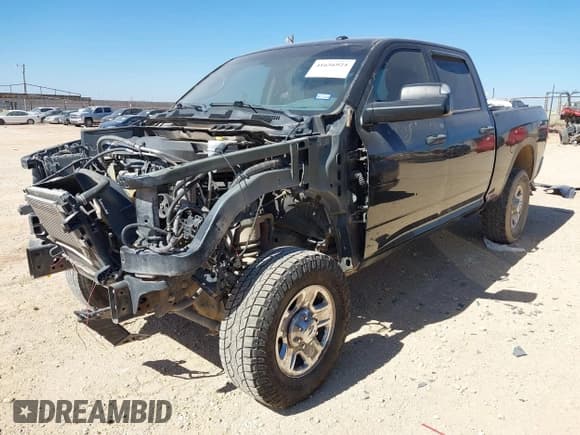 ✅ 2015 Ram 2500 Tradesman • VIN: 3C6UR5CJ3FG614884 • Lot: 41656924. Listed on IAAI with Not provided. Free auction sales archive from the USA and detailed vehicle history report at DreamBid. Image 2.