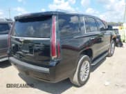 ✅ 2020 Cadillac Escalade Standard • VIN: 1GYS3AKJ2LR159141 • Lot: 43108887. Wystawiony na IAAI z przebiegiem 151 019 mil. Bezpłatny archiwum sprzedaży aukcyjnych z USA i szczegółowy raport historii pojazdu na DreamBid. Zdjęcie 4.
