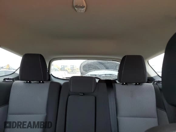 ✅ 2017 Ford Escape SE • VIN: 1FMCU0GD9HUD26468 • Lot: 93526705. Wystawiony na Copart z przebiegiem 89 076 mil. Bezpłatny archiwum sprzedaży aukcyjnych z USA i szczegółowy raport historii pojazdu na DreamBid. Zdjęcie 10.