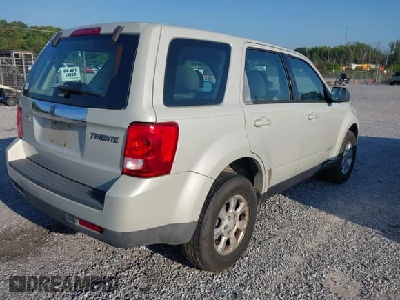 ✅ 2008 Mazda Tribute Sport • VIN: 4F2CZ02Z88KM19552 • Lot: 43024402. Listed on IAAI with 166,015 mi. Free auction sales archive from the USA and detailed vehicle history report at DreamBid. Image 4.