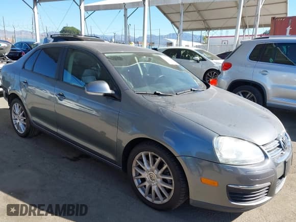 ✅ 2008 Volkswagen Jetta Wolfsburg Edition • VIN: 3VWRJ71K48M128731 • Лот: 43551790. Опубликован ранее на IAAI с пробегом 183 097 миль. Бесплатный доступ к архиву аукционных продаж из США и подробный отчёт об истории автомобиля на DreamBid. Изображение 1.